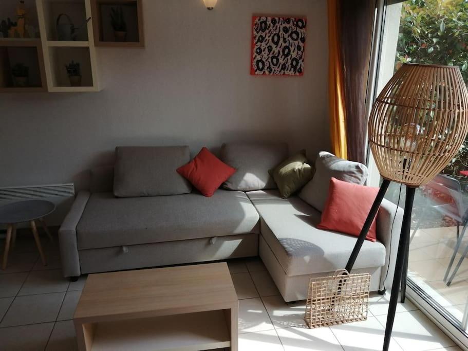 Le Soleil D Eugenie Appartement Dans Residence Avec Piscine Commune Pres De Carcassonne Olonzac ภายนอก รูปภาพ