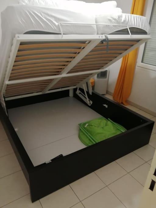 Le Soleil D Eugenie Appartement Dans Residence Avec Piscine Commune Pres De Carcassonne Olonzac ภายนอก รูปภาพ